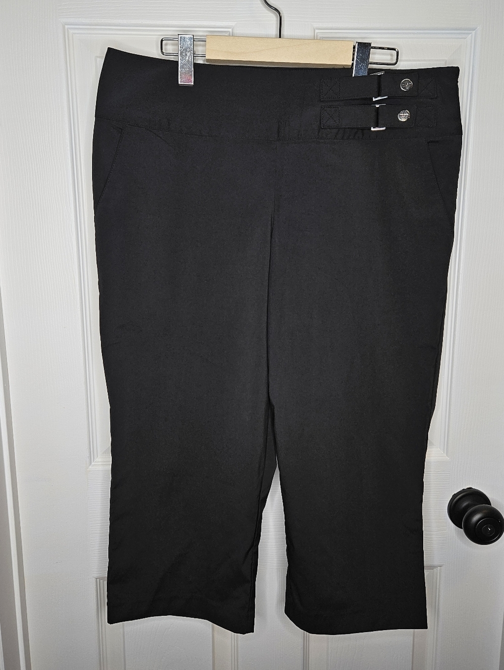 Izod Women's Black Capri Pants Size 12 Minimalist Stretch Summer Crop Pants